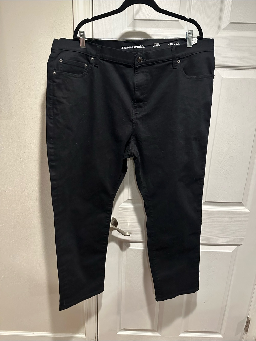 Amazon Essentials Men's Athletic Cut Jeans in Black 42X30